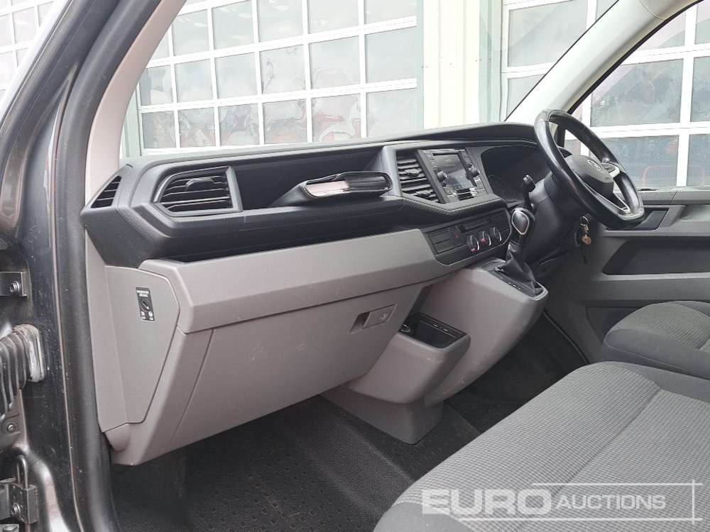 Kisteherautó 2021 Volkswagen ABT e-Transporter: 26 kép.