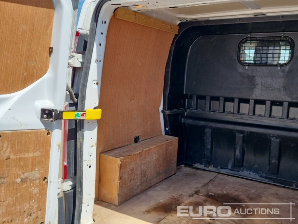 Kisteherautó 2022 Ford Transit Custom 300: 16 kép.