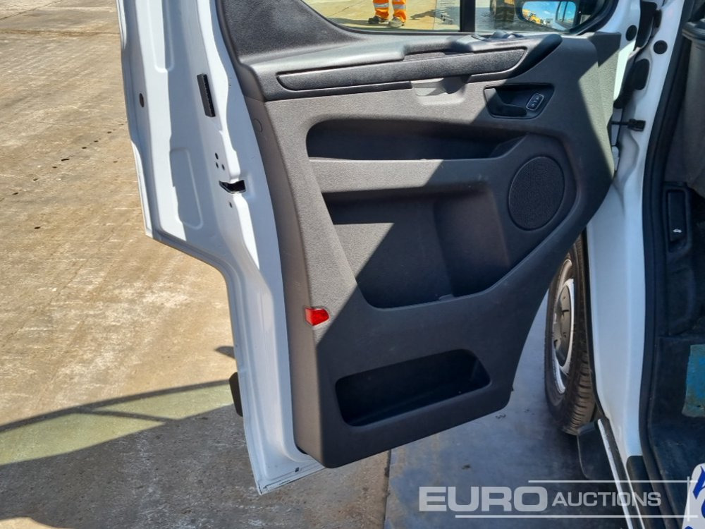 Kisteherautó 2022 Ford Transit Custom 300: 19 kép.
