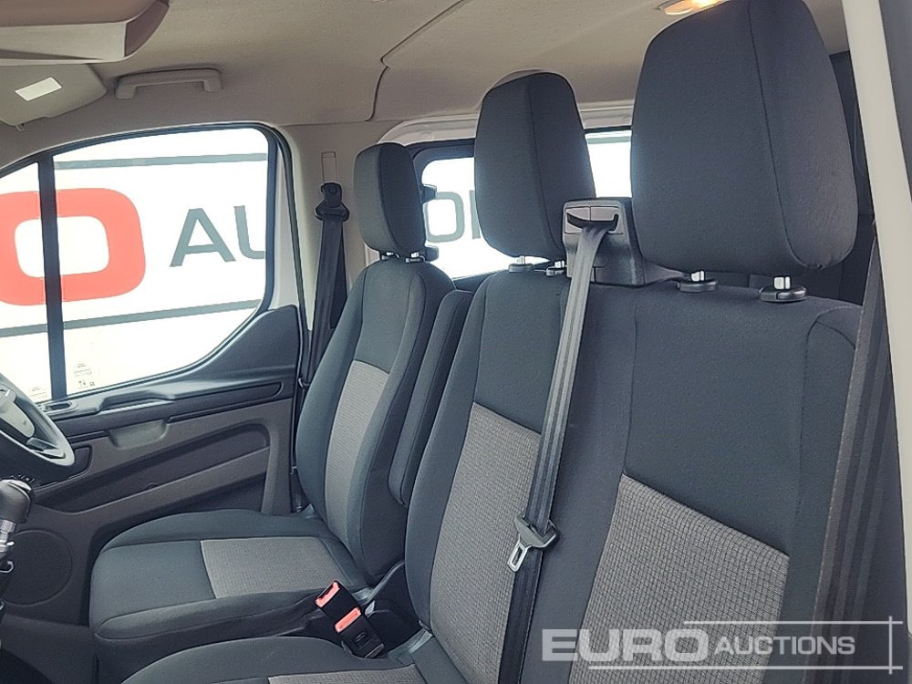 Kisteherautó 2022 Ford Transit Custom 300: 18 kép.