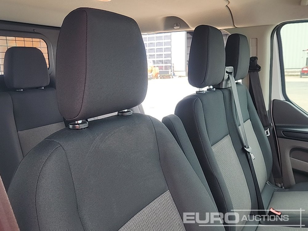 Kisteherautó 2022 Ford Transit Custom 300: 22 kép.