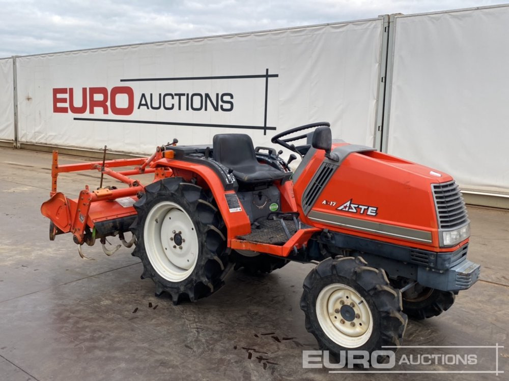 Kistraktor Kubota A17: 7 kép.