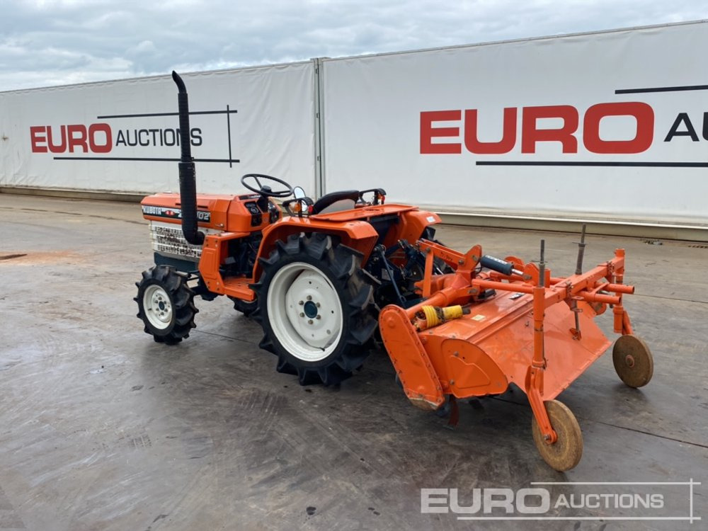 Kubota B1902DT - Kistraktor: 3 kép. Kubota B1902DT - Kistraktor: 3 kép.