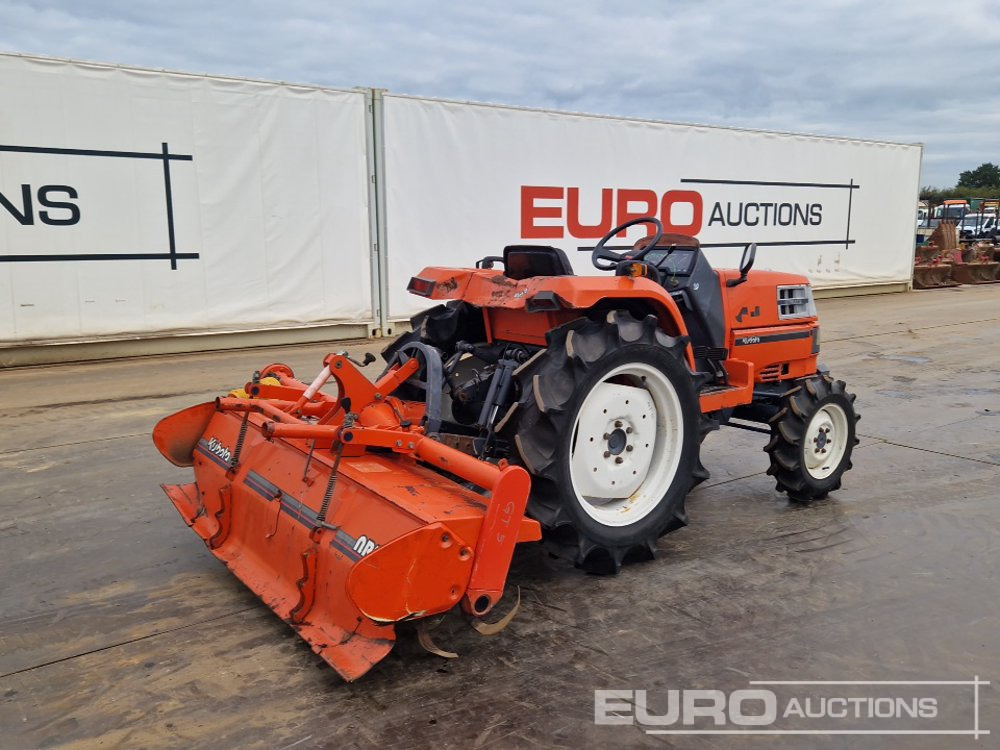 Kubota GT5 - Kistraktor: 5 kép. Kubota GT5 - Kistraktor: 5 kép.