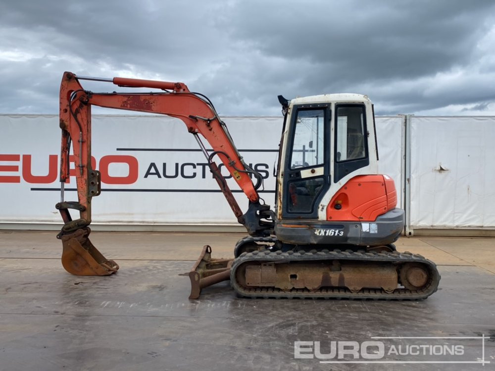 Kubota KX161-3 - Minikotró: 2 kép. Kubota KX161-3 - Minikotró: 2 kép.