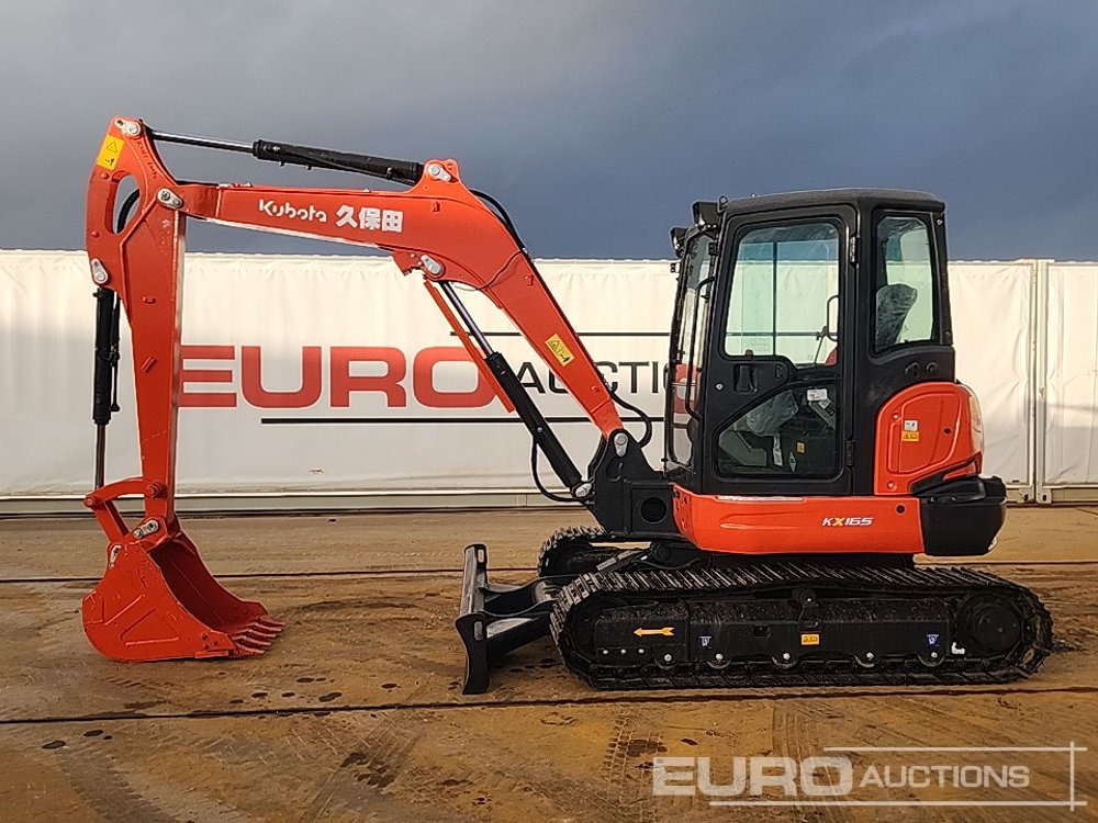 Kubota KX165-5 - Minikotró: 2 kép. Kubota KX165-5 - Minikotró: 2 kép.