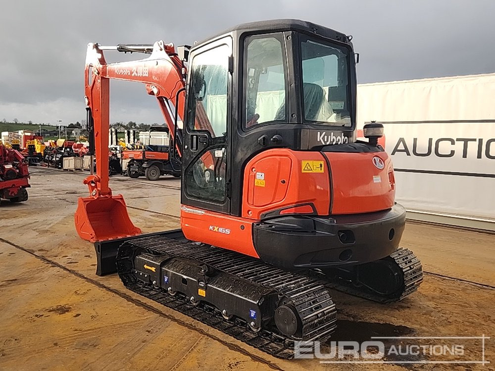 Kubota KX165-5 - Minikotró: 3 kép. Kubota KX165-5 - Minikotró: 3 kép.