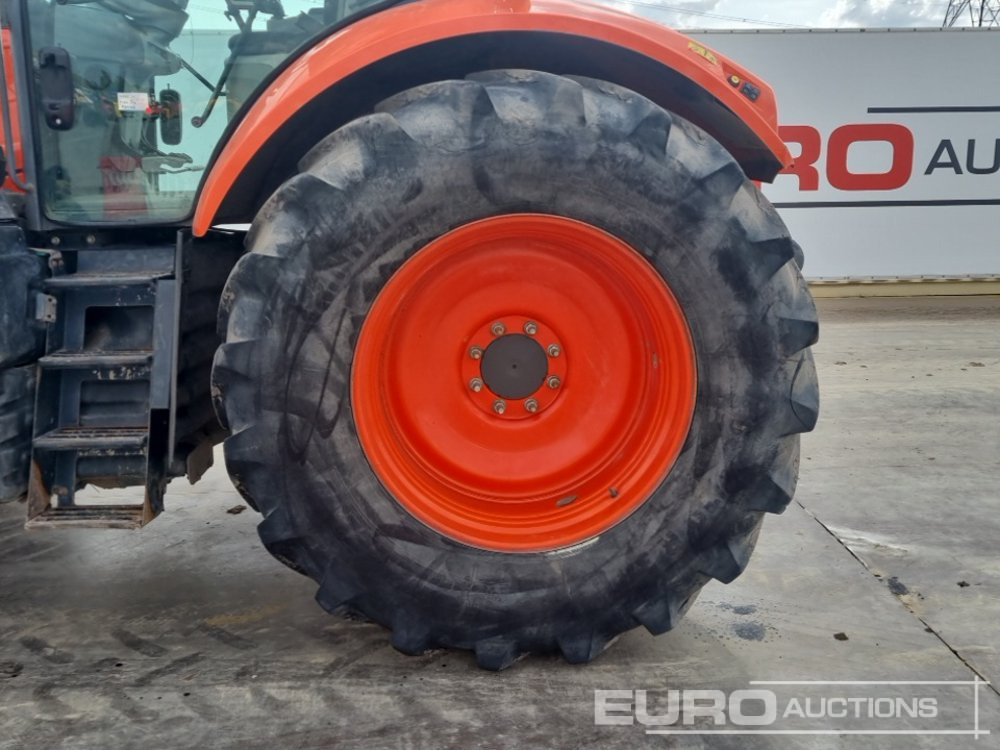 Traktor Kubota M7171: 10 kép.