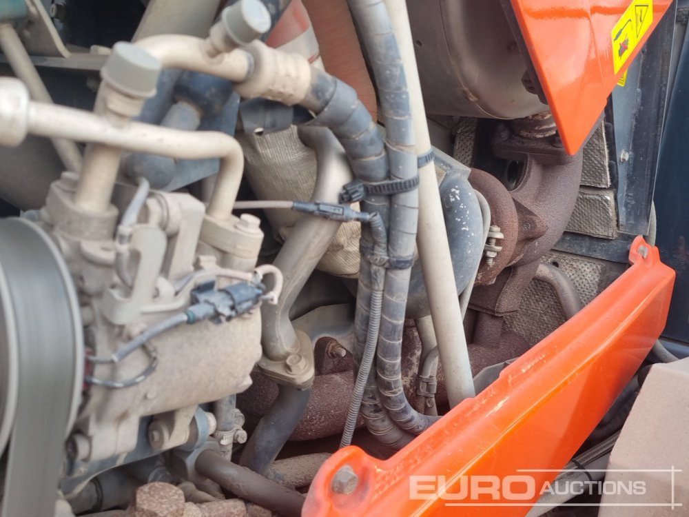 Traktor Kubota M7171: 25 kép.