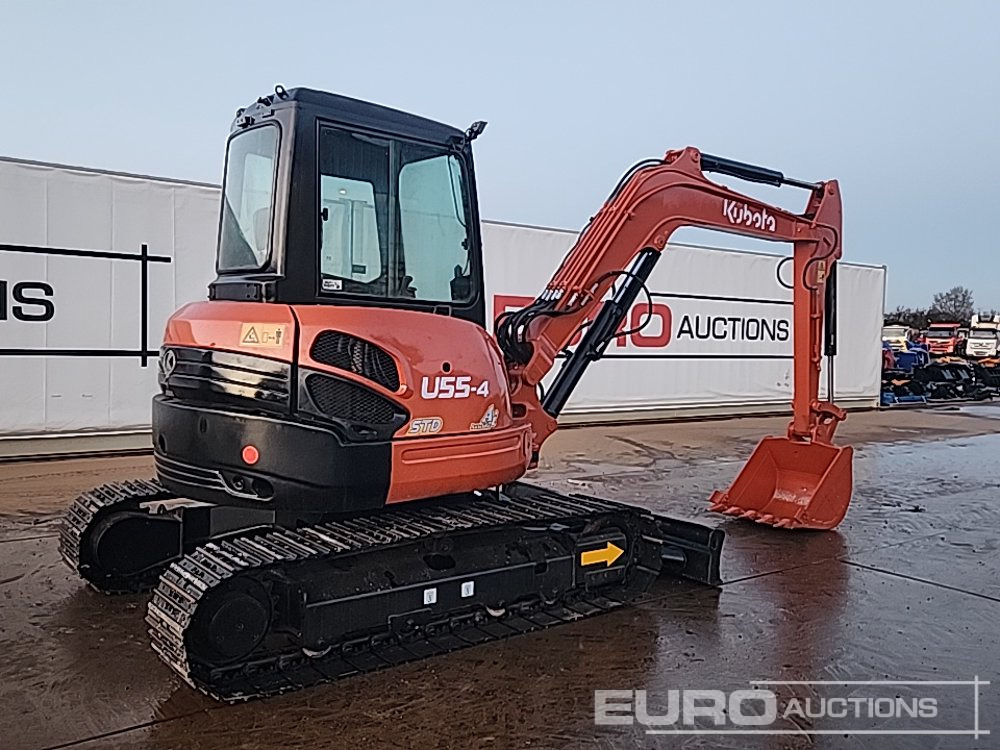 Kubota U55-4 - Minikotró: 5 kép. Kubota U55-4 - Minikotró: 5 kép.