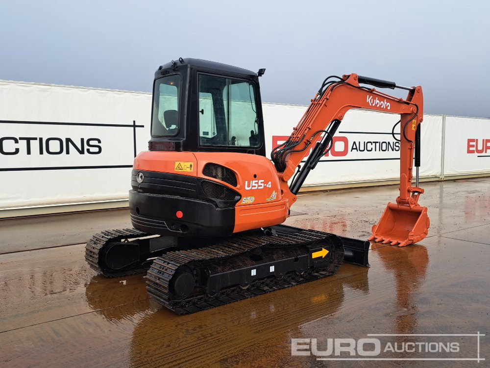 Kubota U55-4 - Minikotró: 5 kép. Kubota U55-4 - Minikotró: 5 kép.