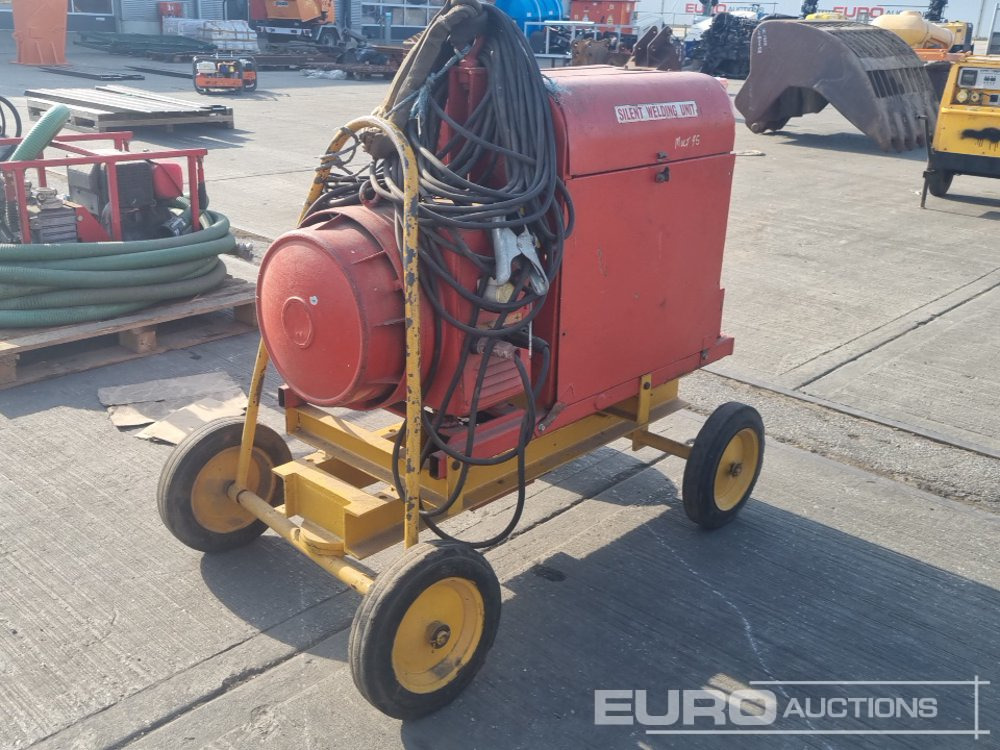 Kubota Wheeled Welder Genertor, 3 Cylinder Engine - Áramfejlesztő: 1 kép. Kubota Wheeled Welder Genertor, 3 Cylinder Engine - Áramfejlesztő: 1 kép.