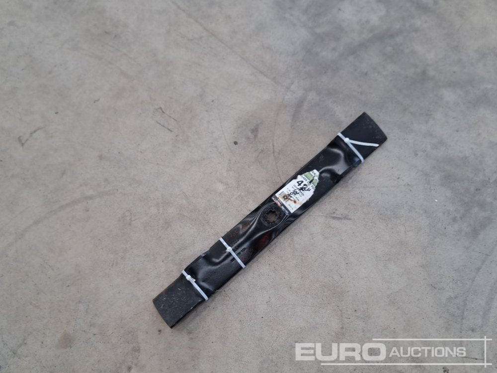 Lawnmower Blades to Suit 42" John Deere Mower (2 of) - Építőipari berendezések: 5 kép. Lawnmower Blades to Suit 42" John Deere Mower (2 of) - Építőipari berendezések: 5 kép.