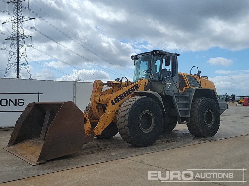 Liebherr L566 - Gumikerekes homlokrakodó: 1 kép. Liebherr L566 - Gumikerekes homlokrakodó: 1 kép.