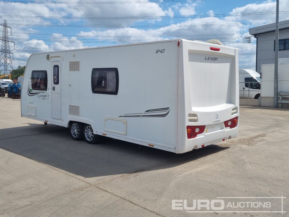 Lunar Twin Axle 4 Berth Caravan - Lakókocsi: 3 kép. Lunar Twin Axle 4 Berth Caravan - Lakókocsi: 3 kép.