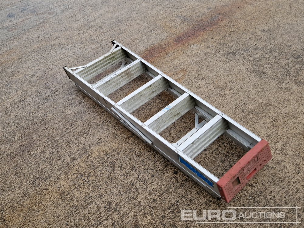 Lyte 6 Tread Aluminium Step Ladder - Építőipari berendezések: 3 kép. Lyte 6 Tread Aluminium Step Ladder - Építőipari berendezések: 3 kép.