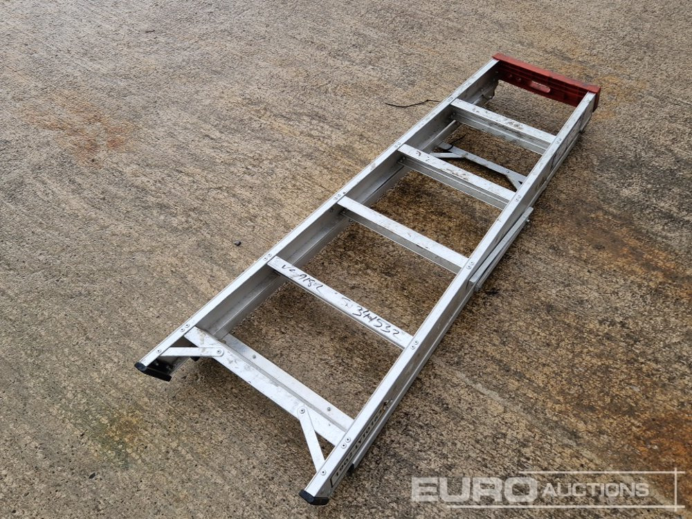 Lyte 6 Tread Aluminium Step Ladder - Építőipari berendezések: 1 kép. Lyte 6 Tread Aluminium Step Ladder - Építőipari berendezések: 1 kép.