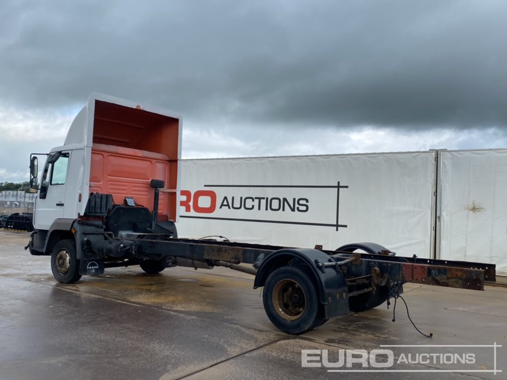 MAN 4x2 Chassis & Cab, Manual Gearbox - Alvaz teherautó: 3 kép. MAN 4x2 Chassis & Cab, Manual Gearbox - Alvaz teherautó: 3 kép.