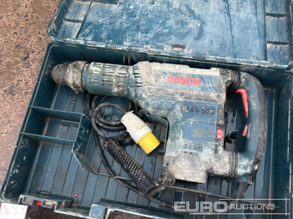 Makita & Bosch 110 Volt Breaker (2 of) - Építőipari berendezések: 2 kép. Makita & Bosch 110 Volt Breaker (2 of) - Építőipari berendezések: 2 kép.