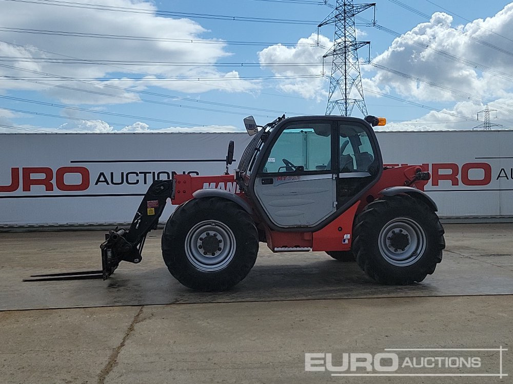 Manitou MT732 - Teleszkópos rakodó: 2 kép. Manitou MT732 - Teleszkópos rakodó: 2 kép.