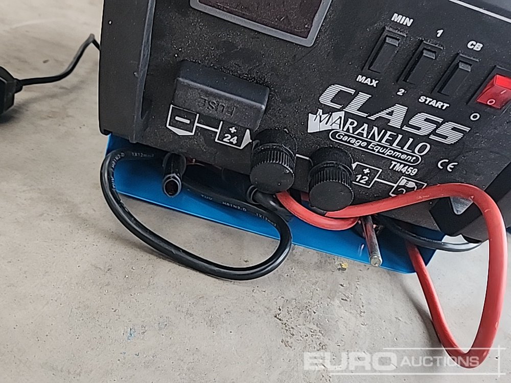 Garázs felszerelés Maranello 530 12/24 Volt Battery Charger & Neilsen 3500W Power Inverter (2 of): 8 kép. Garázs felszerelés Maranello 530 12/24 Volt Battery Charger & Neilsen 3500W Power Inverter (2 of): 8 kép.