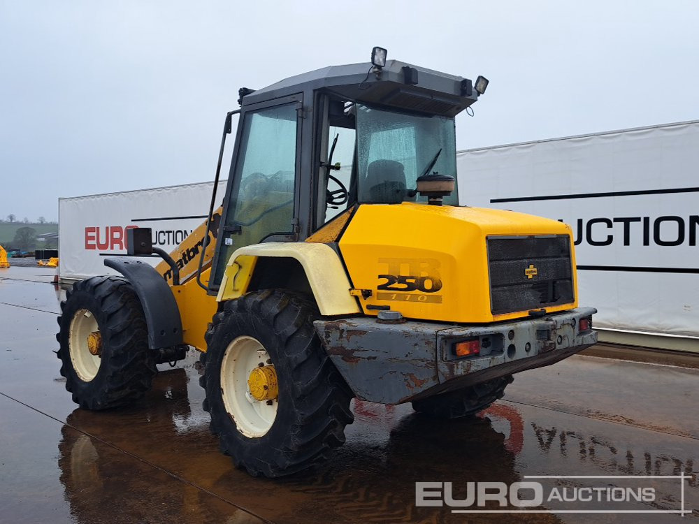 Matabo TR 250 - Teleszkópos rakodó: 3 kép. Matabo TR 250 - Teleszkópos rakodó: 3 kép.