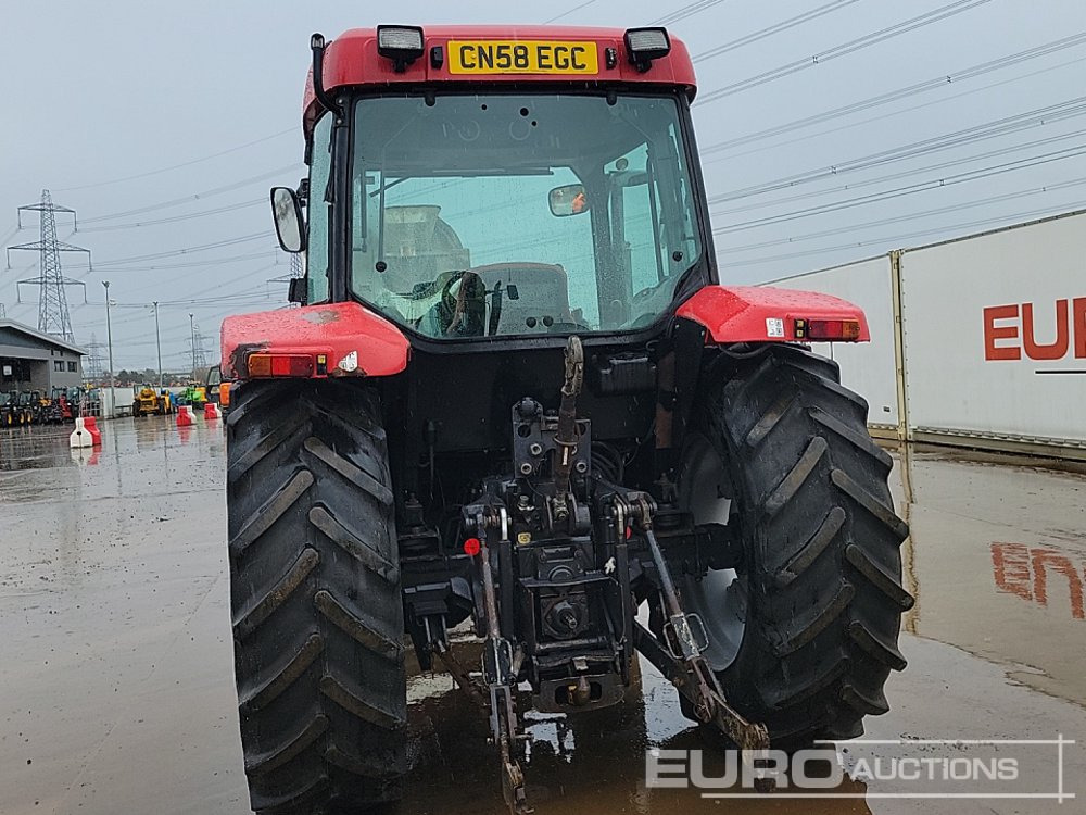McCormick CX105 - Traktor: 4 kép. McCormick CX105 - Traktor: 4 kép.