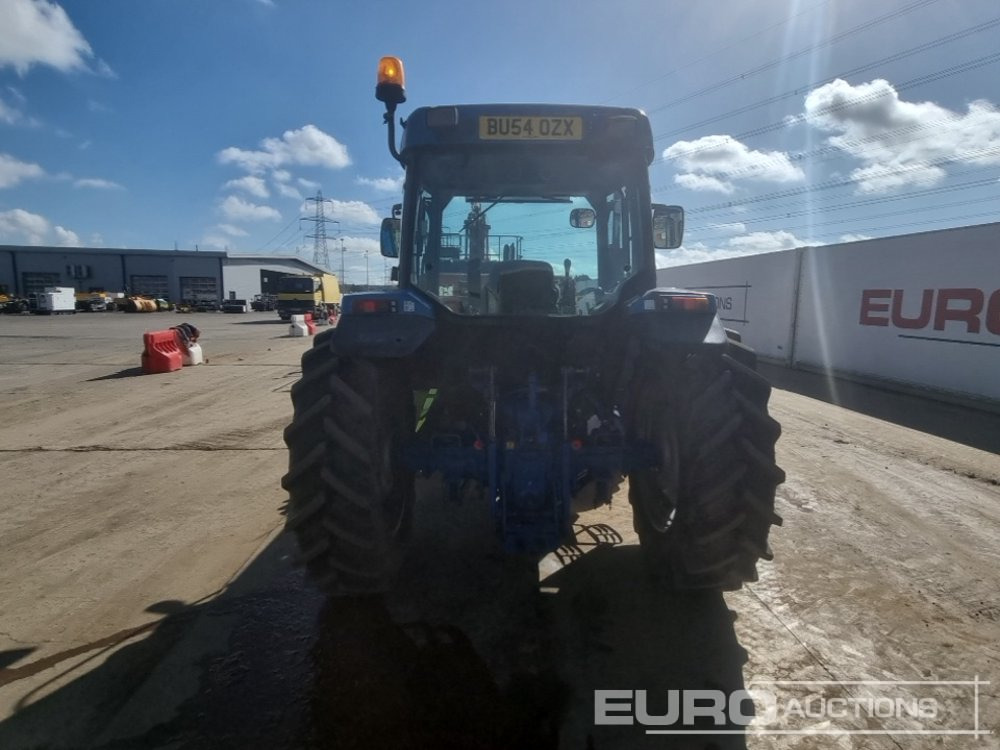 McCormick CX85 - Traktor: 4 kép. McCormick CX85 - Traktor: 4 kép.