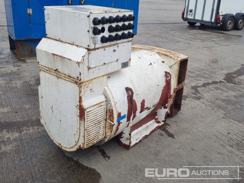 Mecc Alte Spa 1300kVA Alternator - Áramfejlesztő: 1 kép. Mecc Alte Spa 1300kVA Alternator - Áramfejlesztő: 1 kép.