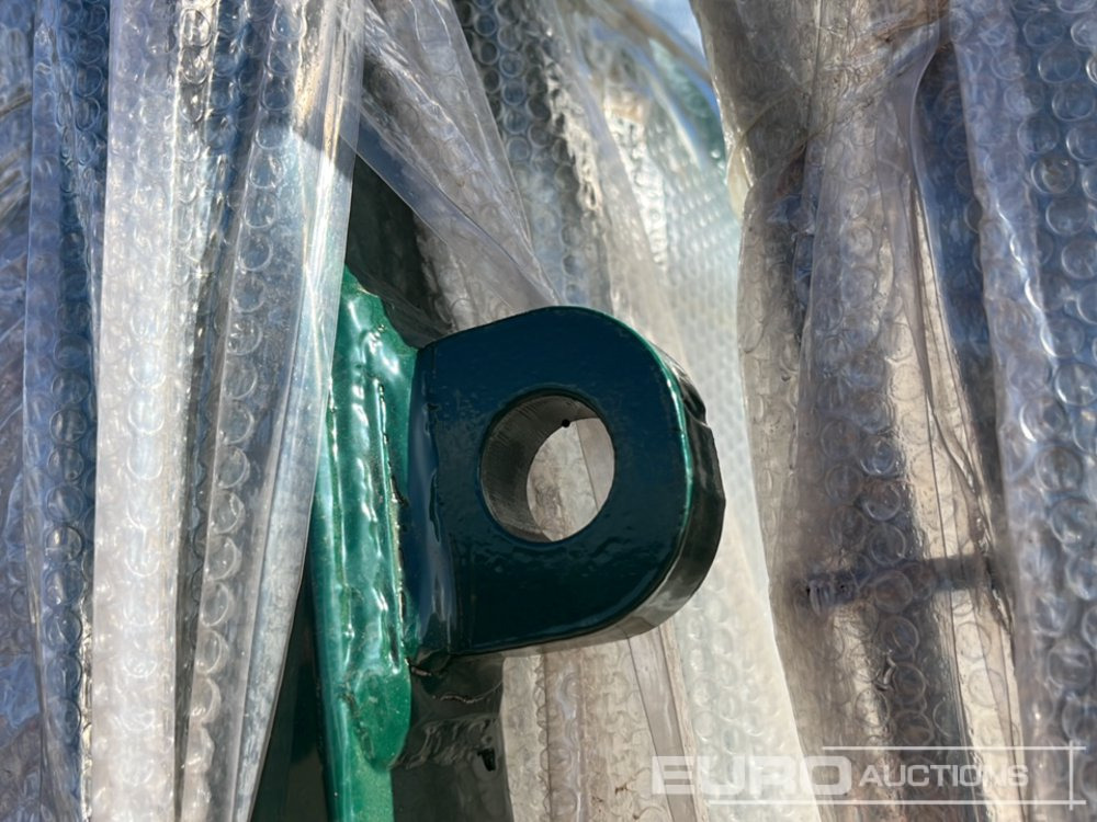 Mezőgazdasági gépek 4m x 2.3m Heavy Duty Galvanized Powder Coated Gate (2 of), 100mm x 100mm Post (2 of), Assembly Kit (Green): 18 kép.