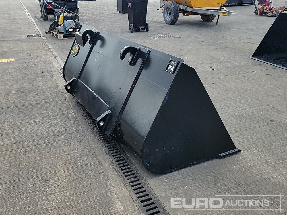 Unused Strickland 90" Loading Bucket to suit JCB Telehandler - Mezőgazdasági gépek: 5 kép. Unused Strickland 90" Loading Bucket to suit JCB Telehandler - Mezőgazdasági gépek: 5 kép.