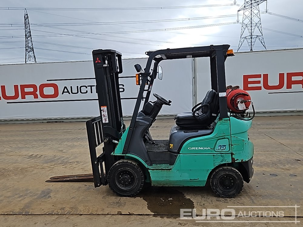 Mitsubishi FG15T - Villás targonca: 2 kép. Mitsubishi FG15T - Villás targonca: 2 kép.