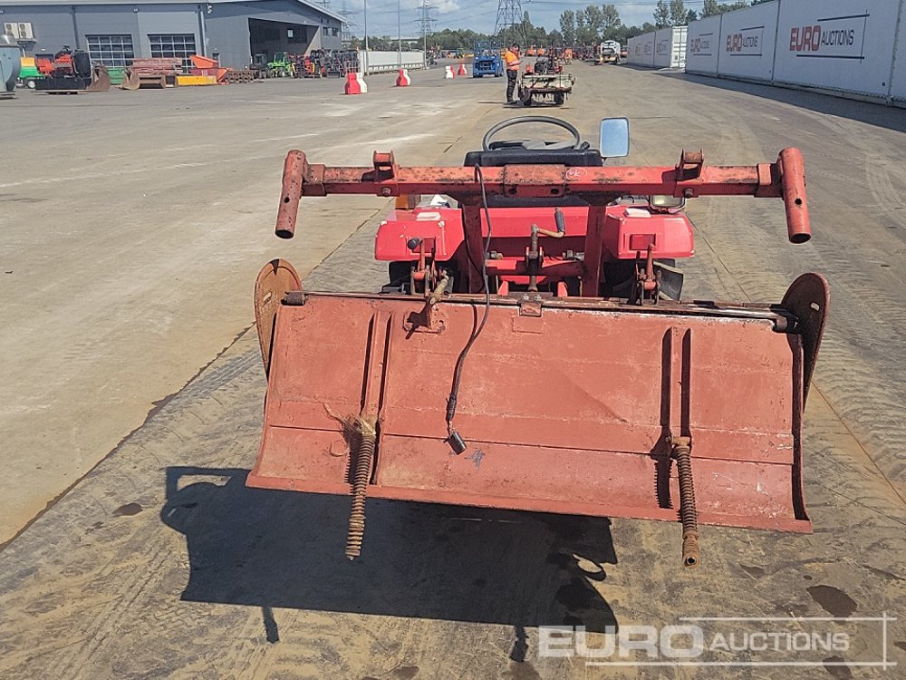Mitsubishi MT16D - Kistraktor: 4 kép. Mitsubishi MT16D - Kistraktor: 4 kép.