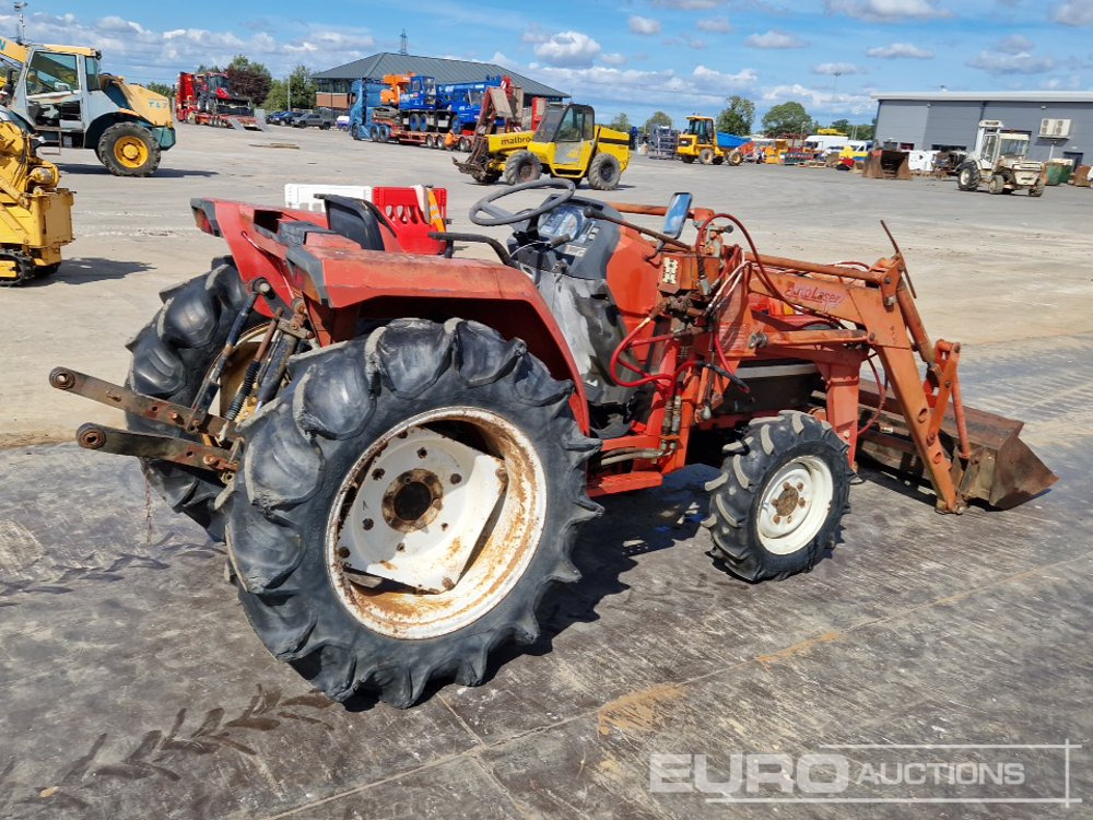 Mitsubishi MT24 - Kistraktor: 5 kép. Mitsubishi MT24 - Kistraktor: 5 kép.