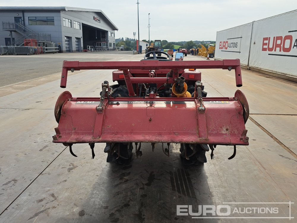 Mitsubishi MTX245 - Kistraktor: 4 kép. Mitsubishi MTX245 - Kistraktor: 4 kép.