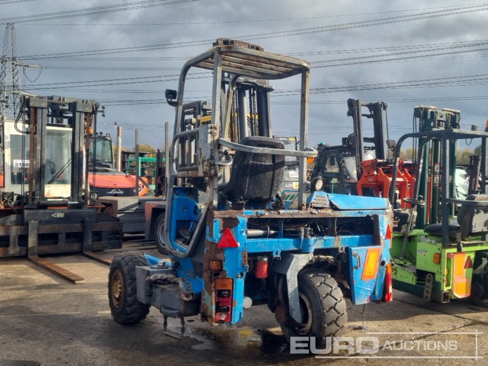 Moffett M5 20.3 - Villás targonca: 3 kép. Moffett M5 20.3 - Villás targonca: 3 kép.