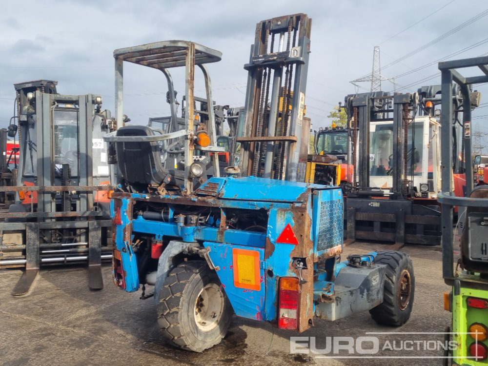Moffett M5 20.3 - Villás targonca: 5 kép. Moffett M5 20.3 - Villás targonca: 5 kép.