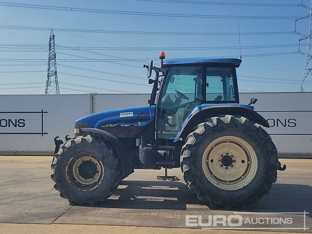 New Holland TM155 - Traktor: 2 kép. New Holland TM155 - Traktor: 2 kép.