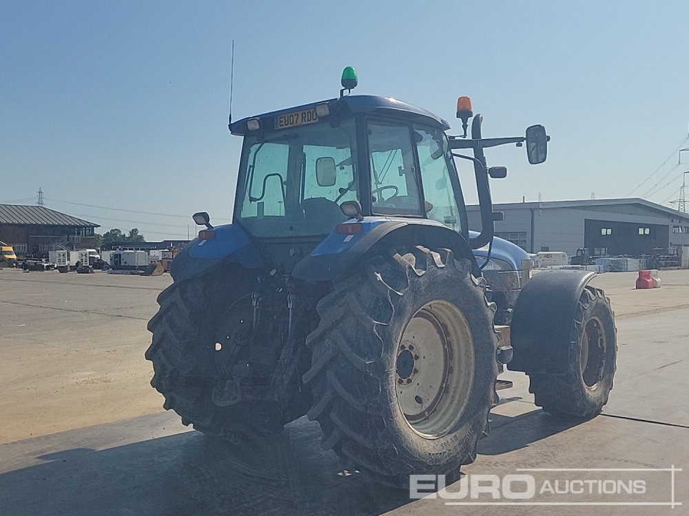 New Holland TM155 - Traktor: 5 kép. New Holland TM155 - Traktor: 5 kép.