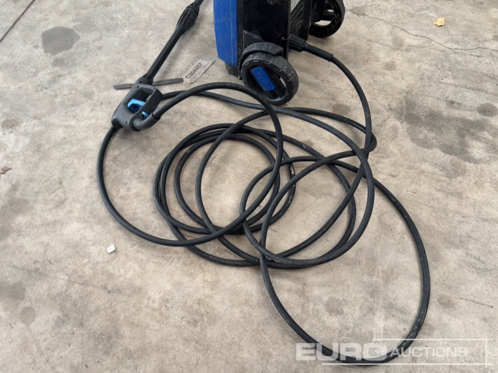 Nilfisk 240V Electric Power - Magasnyomású mosó: 5 kép. Nilfisk 240V Electric Power - Magasnyomású mosó: 5 kép.