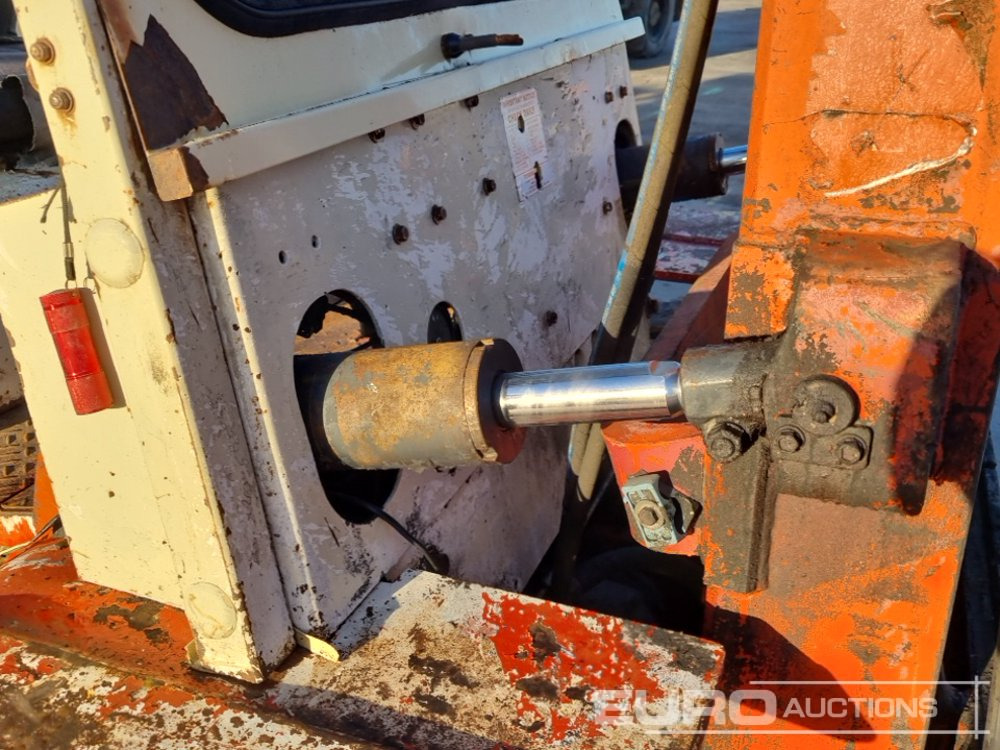 Dízel targonca Nissan YGF03A40TU: 18 kép.