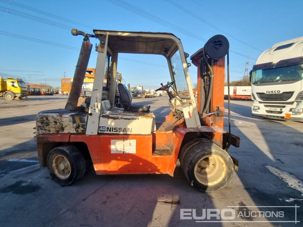 Dízel targonca Nissan YGF03A40TU: 6 kép.