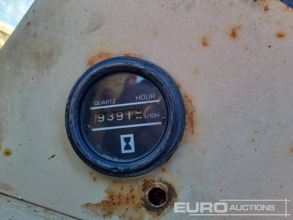 Dízel targonca Nissan YGF03A40TU: 35 kép.