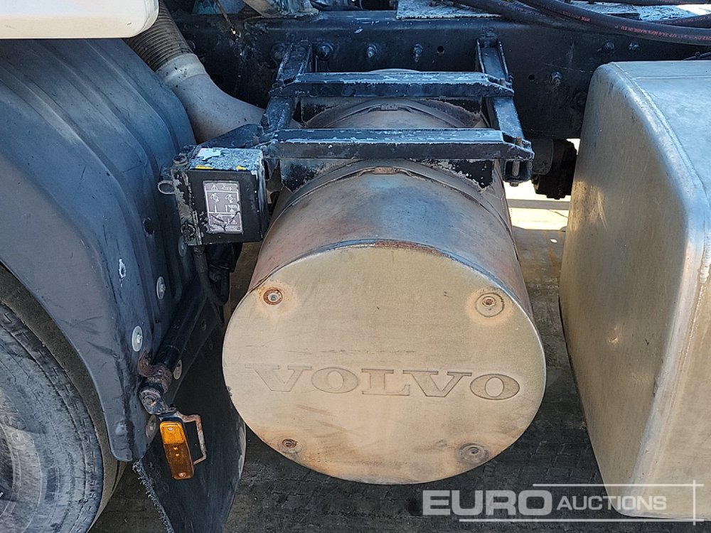 Nyergesvontató 1997 Volvo FL10: 16 kép.
