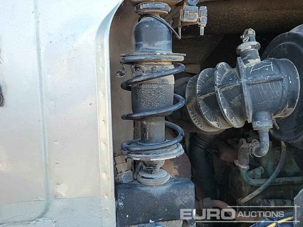 Nyergesvontató 1997 Volvo FL10: 15 kép.