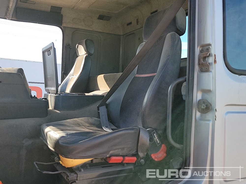 Nyergesvontató 1997 Volvo FL10: 27 kép.