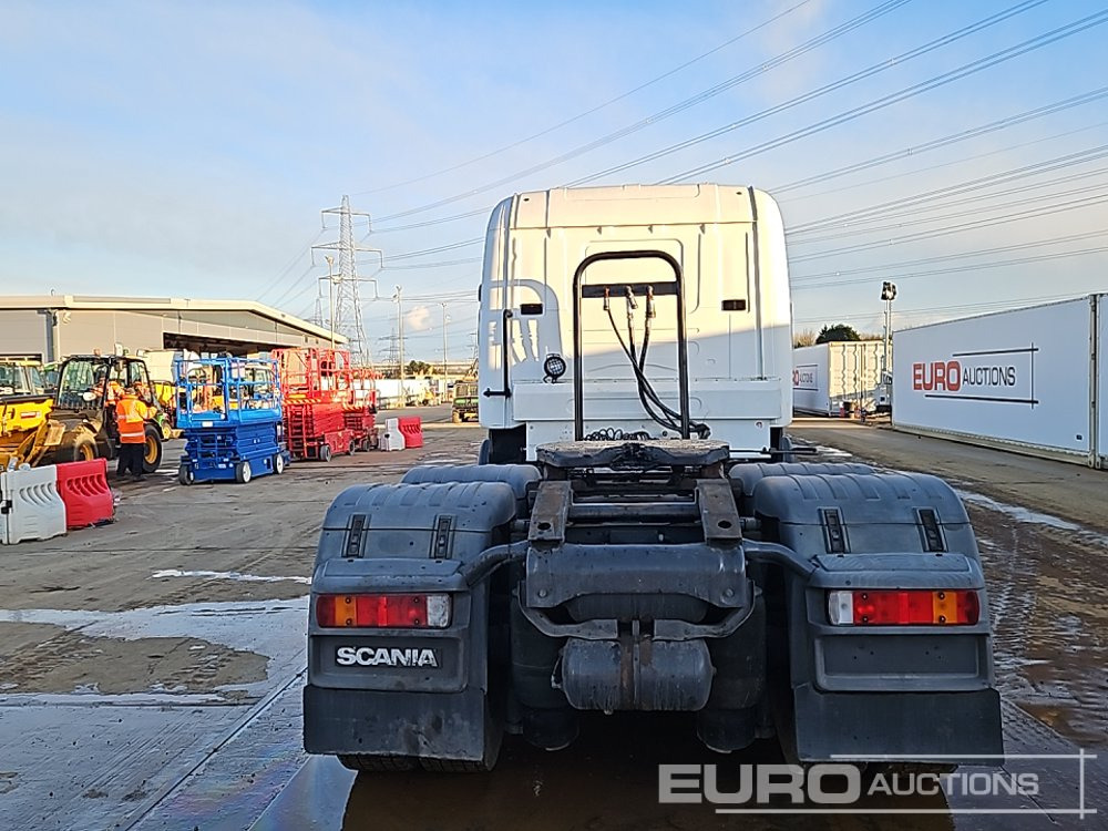 2004 Scania 124L-420 - Nyergesvontató: 4 kép. 2004 Scania 124L-420 - Nyergesvontató: 4 kép.