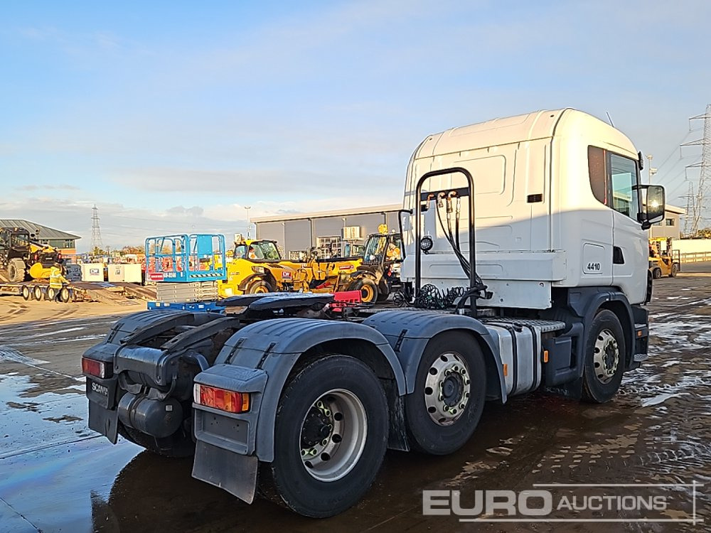 2004 Scania 124L-420 - Nyergesvontató: 5 kép. 2004 Scania 124L-420 - Nyergesvontató: 5 kép.