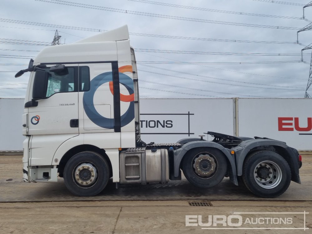 2016 MAN TGX26.480 - Nyergesvontató: 2 kép. 2016 MAN TGX26.480 - Nyergesvontató: 2 kép.