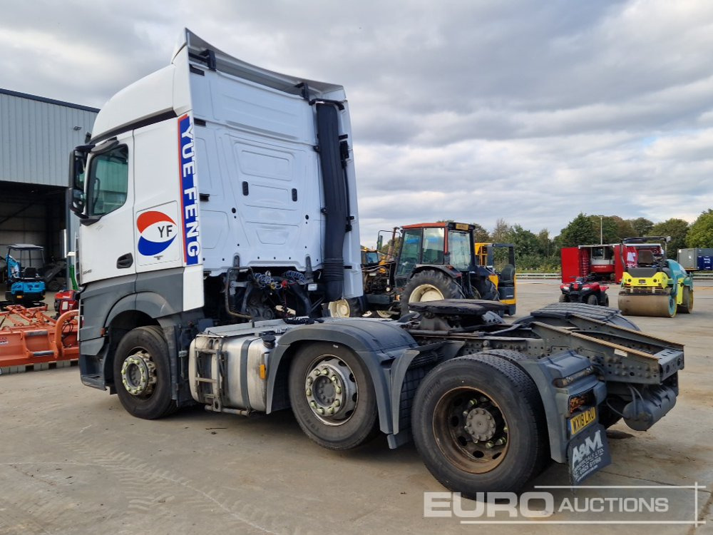 2018 Mercedes Actros 2545 - Nyergesvontató: 3 kép. 2018 Mercedes Actros 2545 - Nyergesvontató: 3 kép.